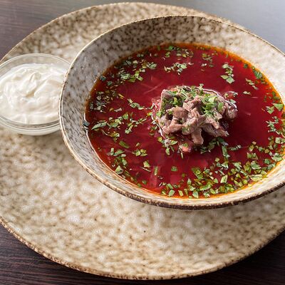 Борщ с мясом и сметаной в ROZENSHTEYN loft cafe по цене 290 ₽