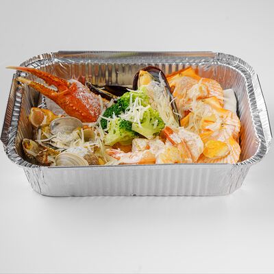 Сливочное плато с морепродуктами в Везёт и повезёт по цене 1950 ₽