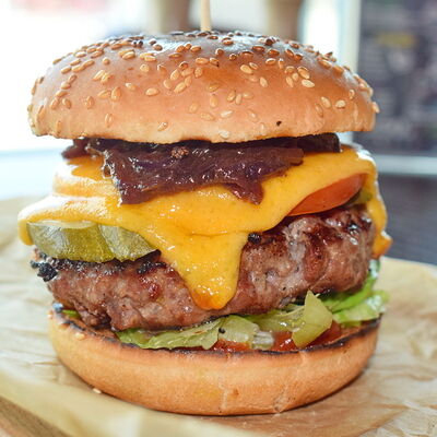 Бургер Джек Дэниелс в Romero steak по цене 720 ₽