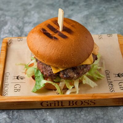 Классический бургер в Гриль Босс по цене 790 ₽