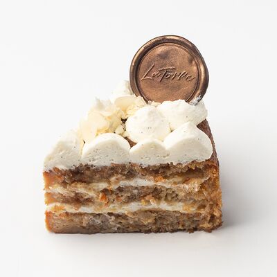 Морковный торт в La Torre по цене 385 ₽