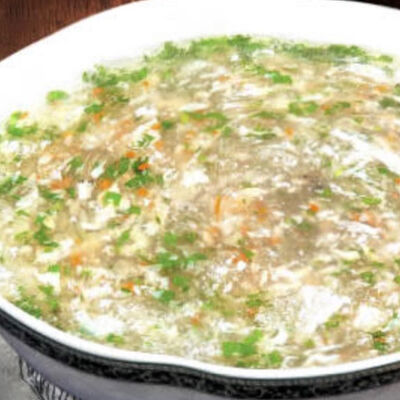 Суп из говядины, яйца и овощейв ГУаНЬ ЯНЬ по цене 890 ₽