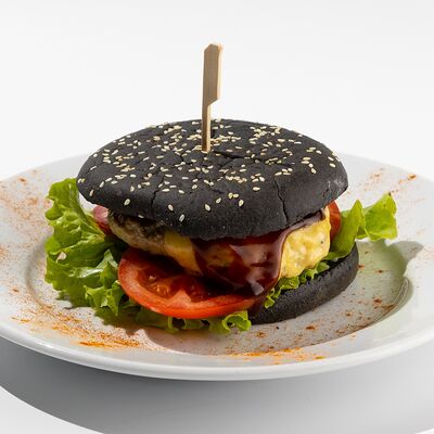 Бургер куриный в Cyber Octagon по цене 620 ₽