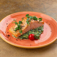 Лосось со шпинатом в Ели-Пили