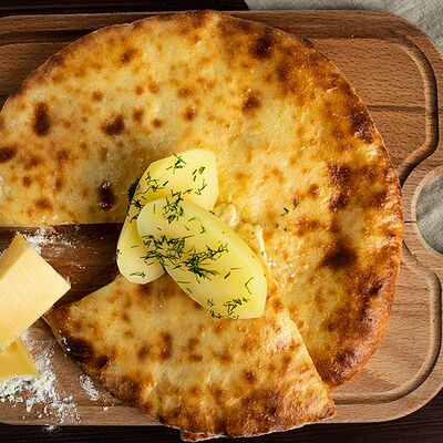 Осетинский пирог с картошкой в Хинкали у Лали по цене 300 ₽