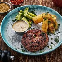 Котлета из говядины с огурцами в Чача