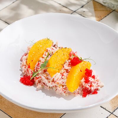 Салат с камчатским крабом и апельсинами в ЛарисуВаннуХочу по цене 1490