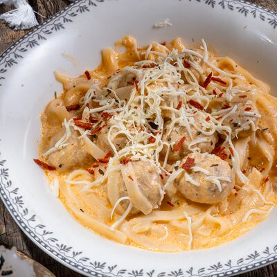 Хинкалидзе с мясными фрикаделькамив Хачапури Марико по цене 465 ₽