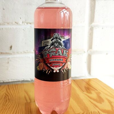 Лимонад Русак клубника-банан в Rolls & burgers по цене 135 ₽