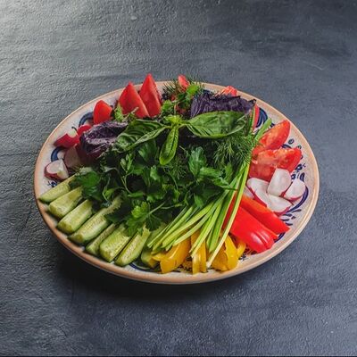 Свежие овощи в LAFALounge & cafe по цене 745 ₽
