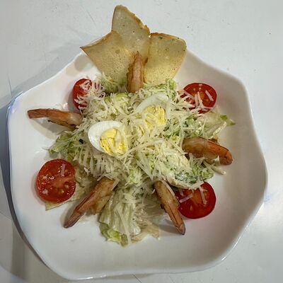 Цезарь с креветками в Гостиный дворик по цене 710 ₽