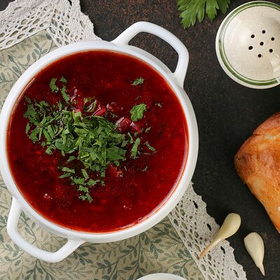 Борщ Московский в Мархал по цене 437 ₽