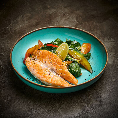 Стейк из семги с овощами в Корчма по цене 1200