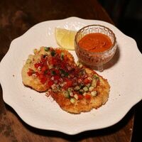 Шницель из цыпленка с мухаммарой и овощами в Менталитет