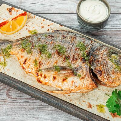 Дорадо на мангале в Yunga Tim Fish & Grill по цене 1970 ₽
