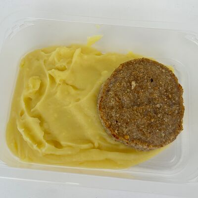 Биточек из индейки с картофельным пюре в Ля Галетт по цене 300 ₽