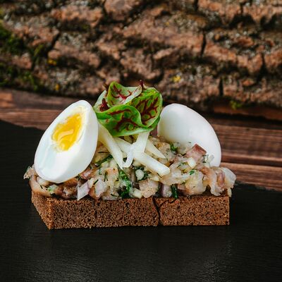 Брускетта с форшмаком из скумбрии в Паб 357 по цене 290 ₽