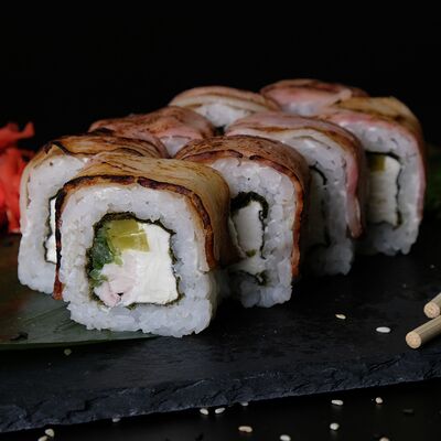 Тоторо 1.1 в Caviar Rolls по цене 650 ₽