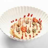 Фирменные панкейки с ванильным соусом в Aroma