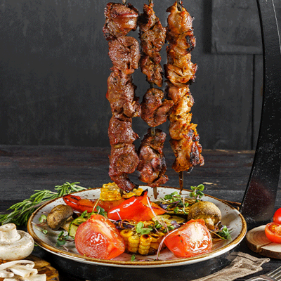 Фирменное ассорти из шашлыков в ИТЛЕ Стейк-кафе Halal по цене 1980