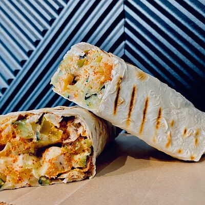 Шаурма с курицей в Голодный кочевник по цене 440 ₽