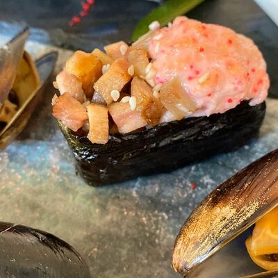 Запеченные с угрём в Maki Family по цене 129