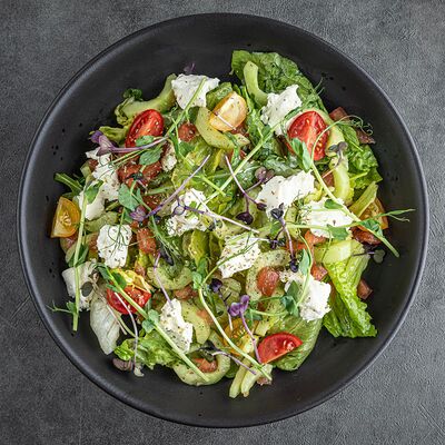 Салат с фетой в Мясоед по цене 650 ₽