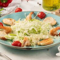 Цезарь салат с креветками в BORJOMI RESTO