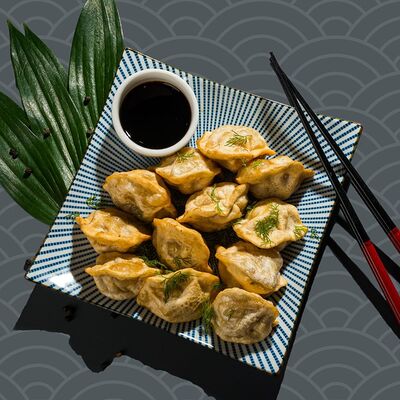 Цзяо цзы жареные (свинина) в China Fashion Food по цене 356 ₽