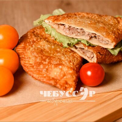 Чебуссэр со свининой и говядиной в Чебуссэр по цене 270 ₽