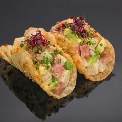 Тако с лакедрой, авокадо и трюфельным соусом в Bluefin по цене 3000 ₽