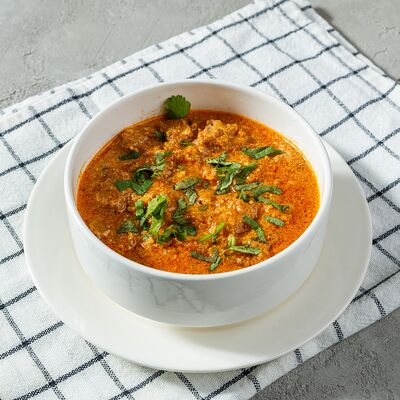 Харчо по-мегрельски с курицей в Дедас пури по цене 1010 ₽