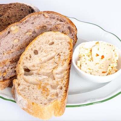 Ремесленный хлеб в Lilian's cafe по цене 360 ₽