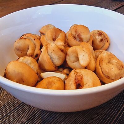 Жареные «Три мяса» в Пельмэн по цене 405 ₽