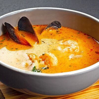 Том ям с морепродуктами и рисом в Japan Corner по цене 1350 ₽