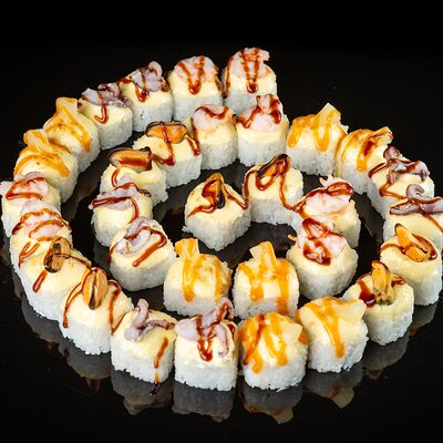 Сет роллов Морской каприз в Sushiman по цене 2551 ₽