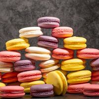 Макаронс фисташковый в Ай Да Выпечка