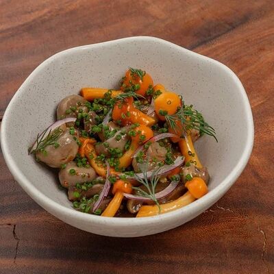 Ассорти грибов в Mushrooms по цене 760 ₽