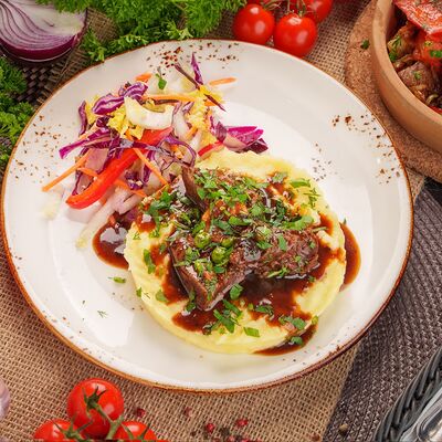 Говяжьи щечки в Приключения Шурика по цене 1120 ₽