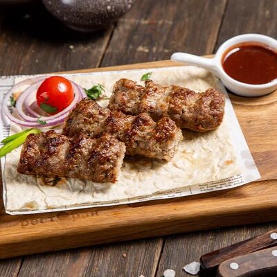 Люля-кебаб из баранины в Шашлык Хаус GRILL&PIZZA по цене 690 ₽