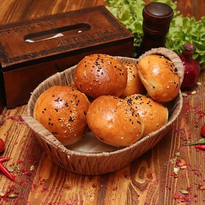 Булочка с кунжутом в Vagr по цене 30 ₽