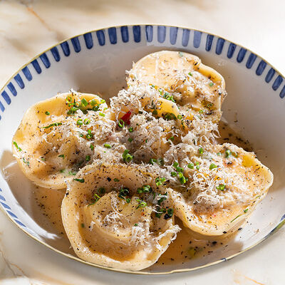 Тортеллини с цыпленком и трюфелем в Ivanka по цене 1560 ₽