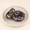 Донат c ванильной начинкой и кусочками печенья Орео в Пекарня Буханка по цене 175