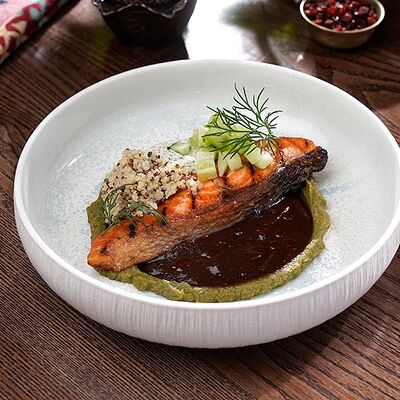 Лосось с соусом