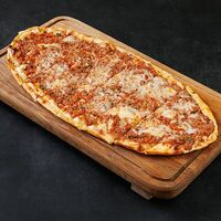 Пиде с рубленой говядиной в Alibaba Doner