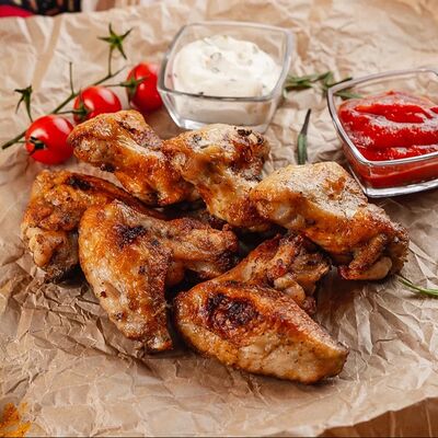 Куриные крылышки на мангале в #Лаваш по цене 360 ₽