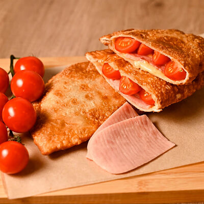 Чебуссэр Чебупицца в Чебуссэр по цене 380 ₽