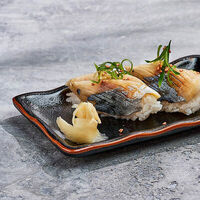 Нигири с дорадо в Kazoku