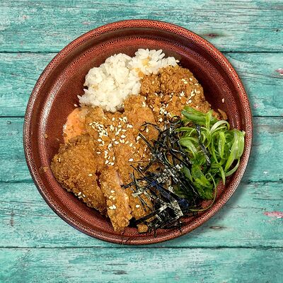 Кацудон с цыпленком в Mommi sushi по цене 420 ₽