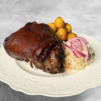 Большая рулька с картофелем в MaMa Mia по цене 1379 ₽